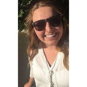 Meet your Posher, Dana